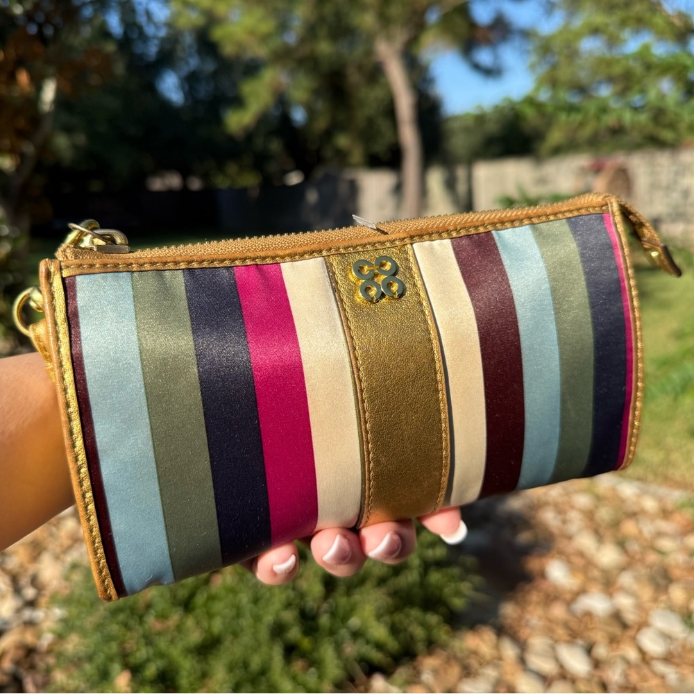 COACH Julia Multicolor Legacy striped zip around wristlet Gold Colorful 7”x4”EUC